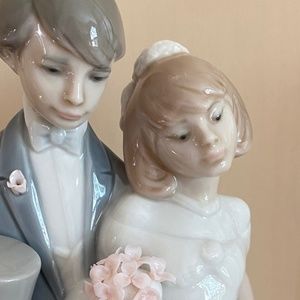 Lladro  bride and groom.   Perfect condition
